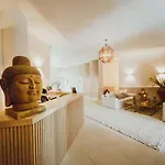 Caesar & Luxury Apartment *
