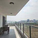 Caesar & Luxury Apartment *